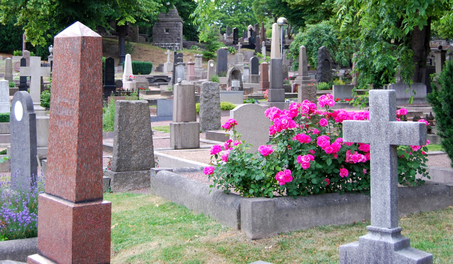 les enjeux cachés des travaux de cimetière : réglementation, garanties décennales, gestion des caveaux inondés et responsabilités des opérateurs funéraires. 